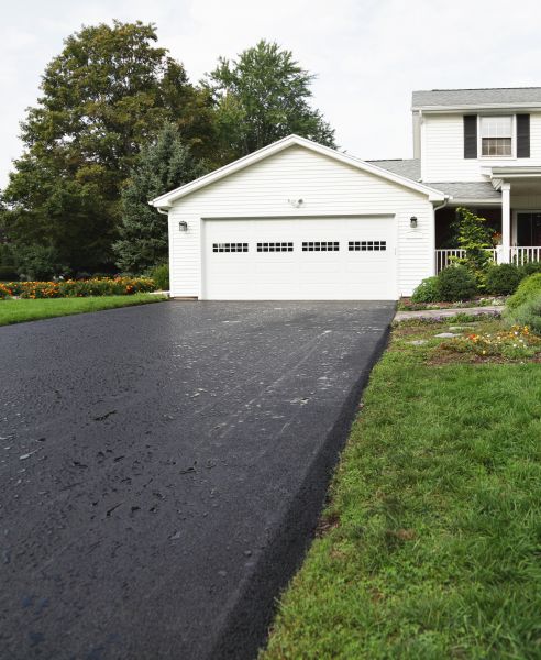 Cost of Blacktop Driveway Paving in Little River